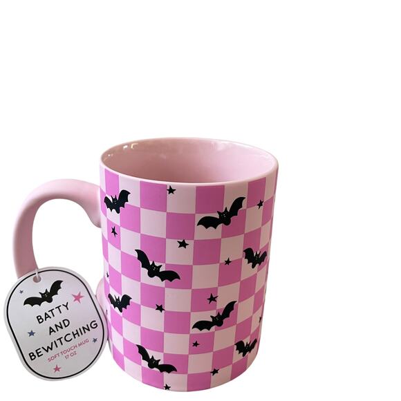 HALLOWEEN SOFT TOUCH COFFEE MUG HOT PINK CHECKERED BATS - BATTY & BEWITCHING NEW - Picture 9 of 12